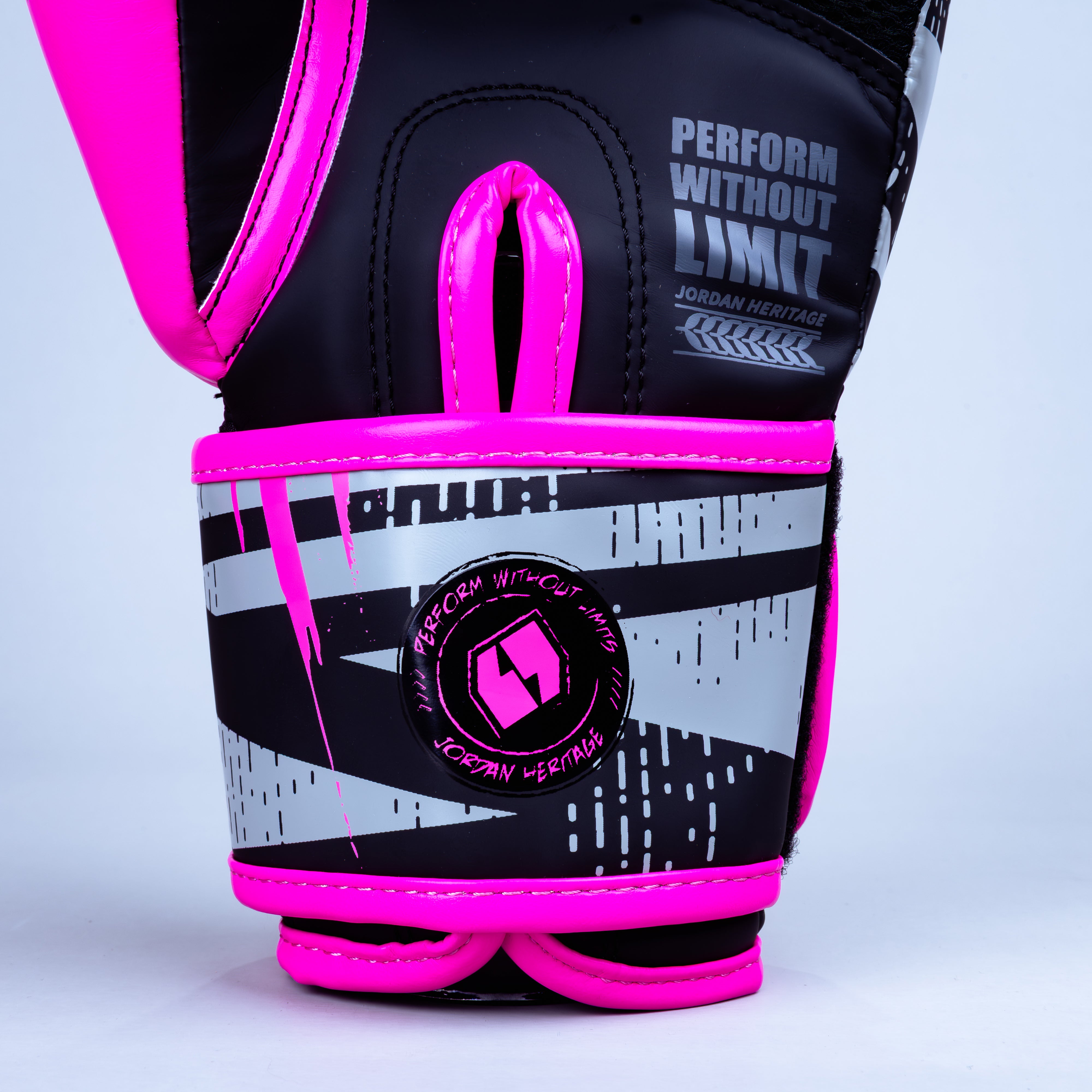 GRAFFIGHT' BOX Glove Grey Pink GRAFFIGHT' BOX Glove Grey Pink