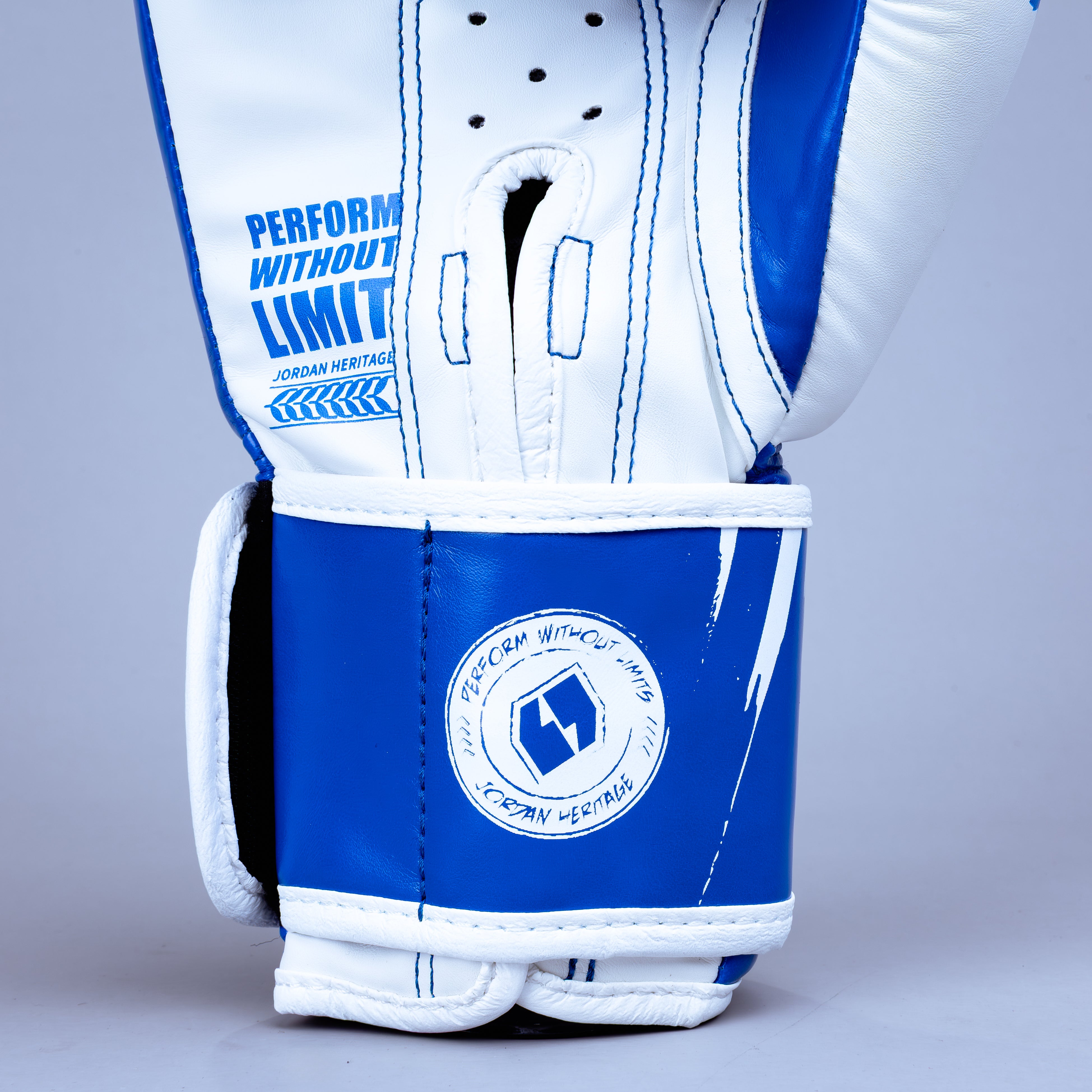 GRAFFIGHT' BOX Glove Blue White GRAFFIGHT' BOX Glove Blue White
