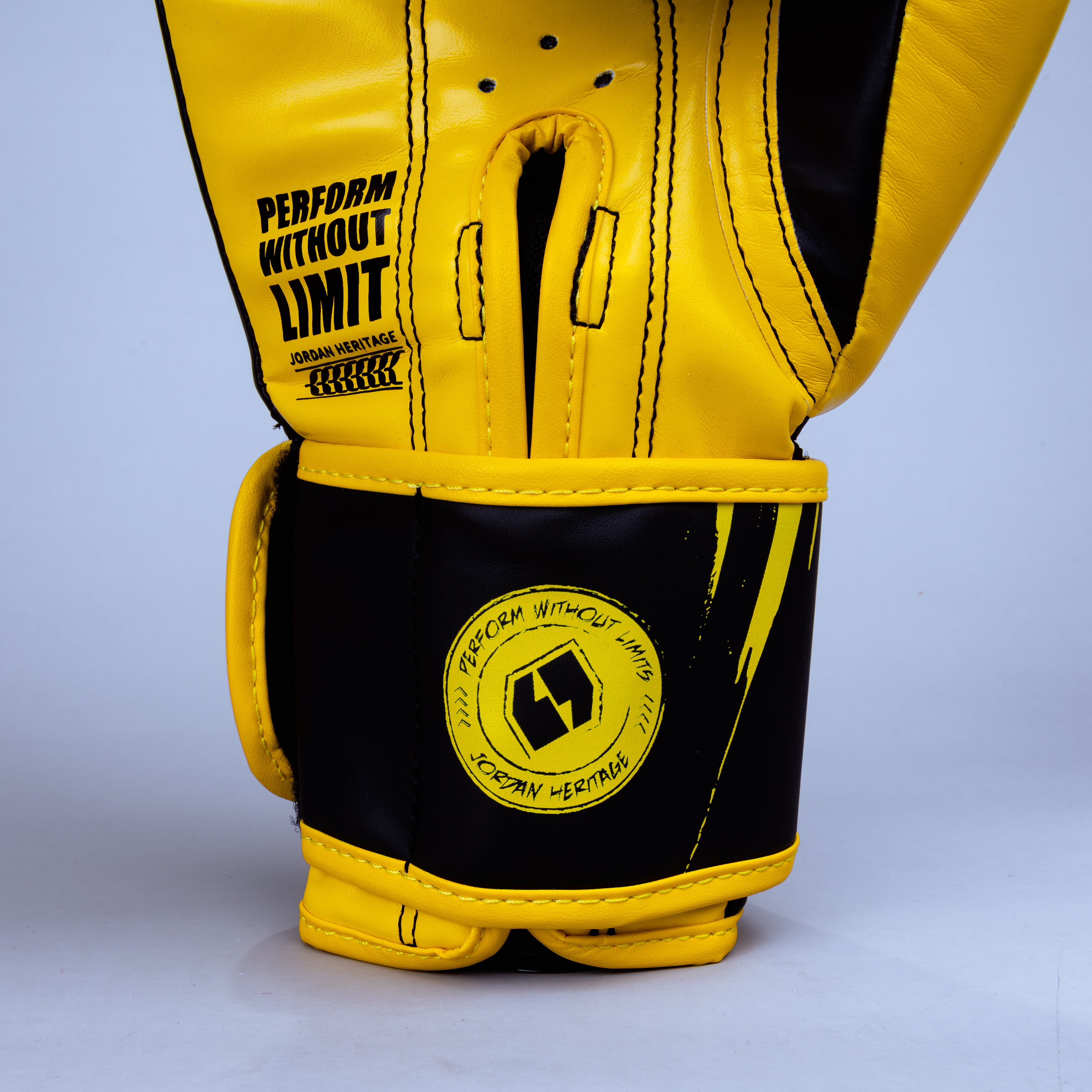 GRAFFIGHT' BOX Glove Black Yellow GRAFFIGHT' BOX Glove Black Yellow