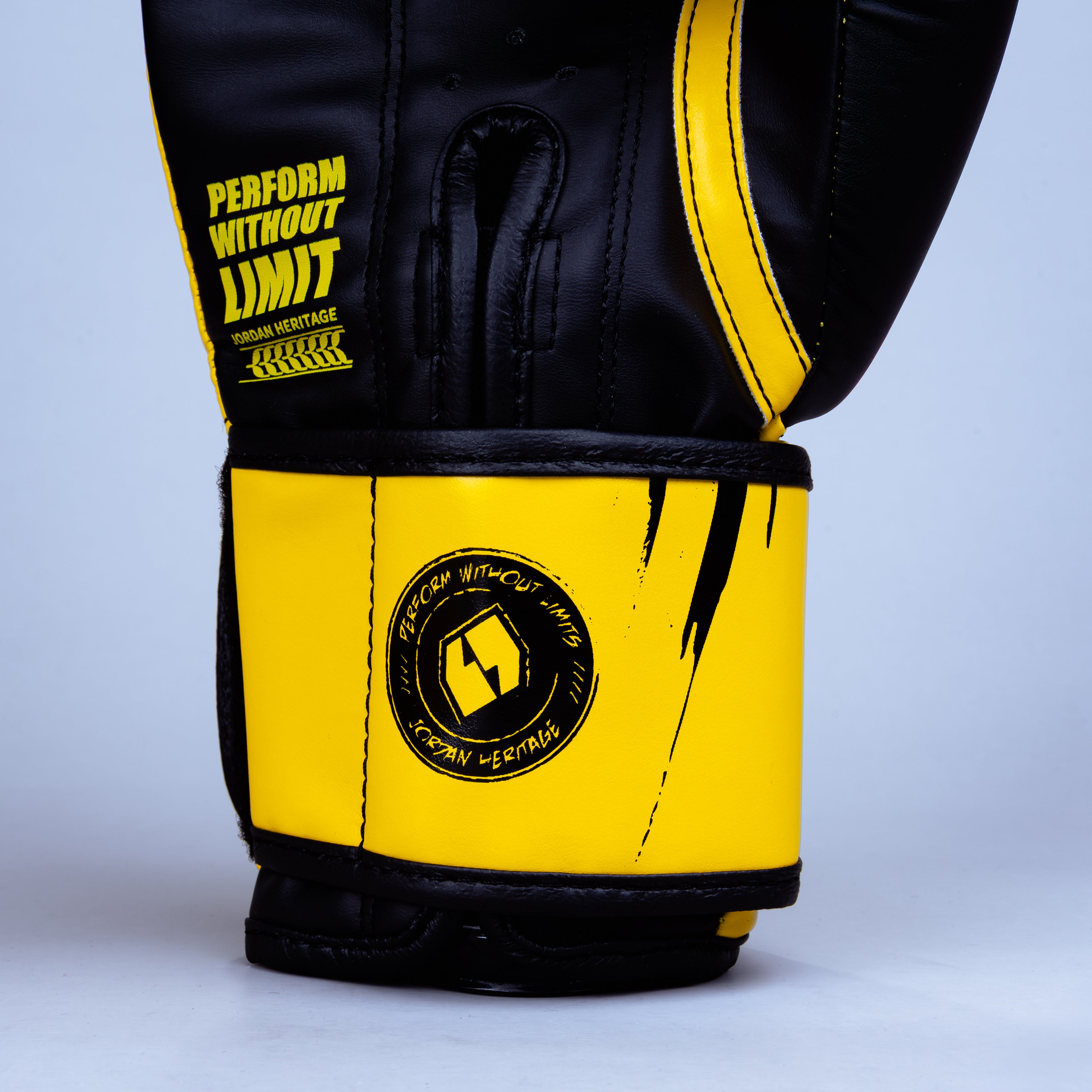 GRAFFIGHT' BOX Glove Yellow Black GRAFFIGHT' BOX Glove Yellow Black