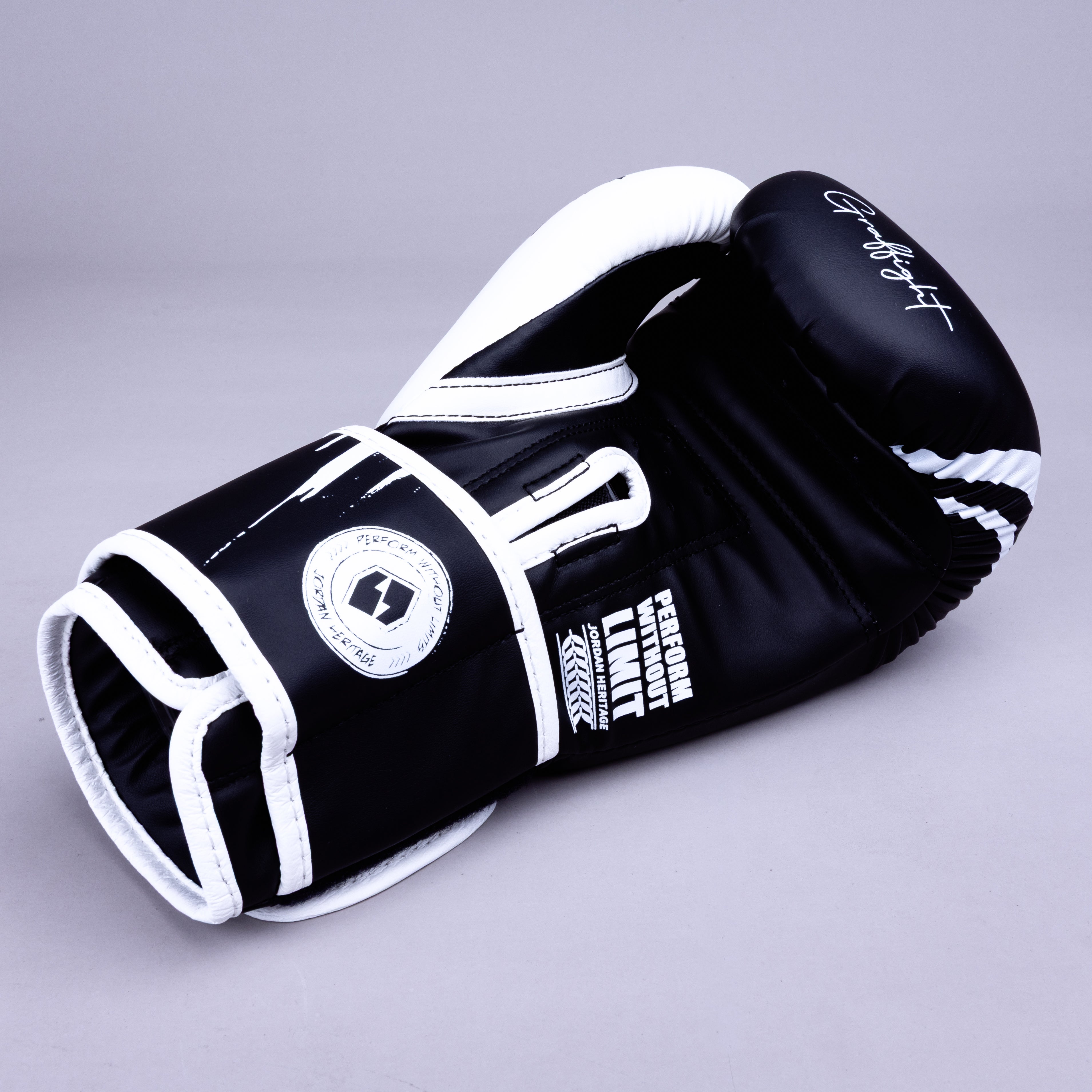 GRAFFIGHT' BOX Glove Black White GRAFFIGHT' BOX Glove Black White