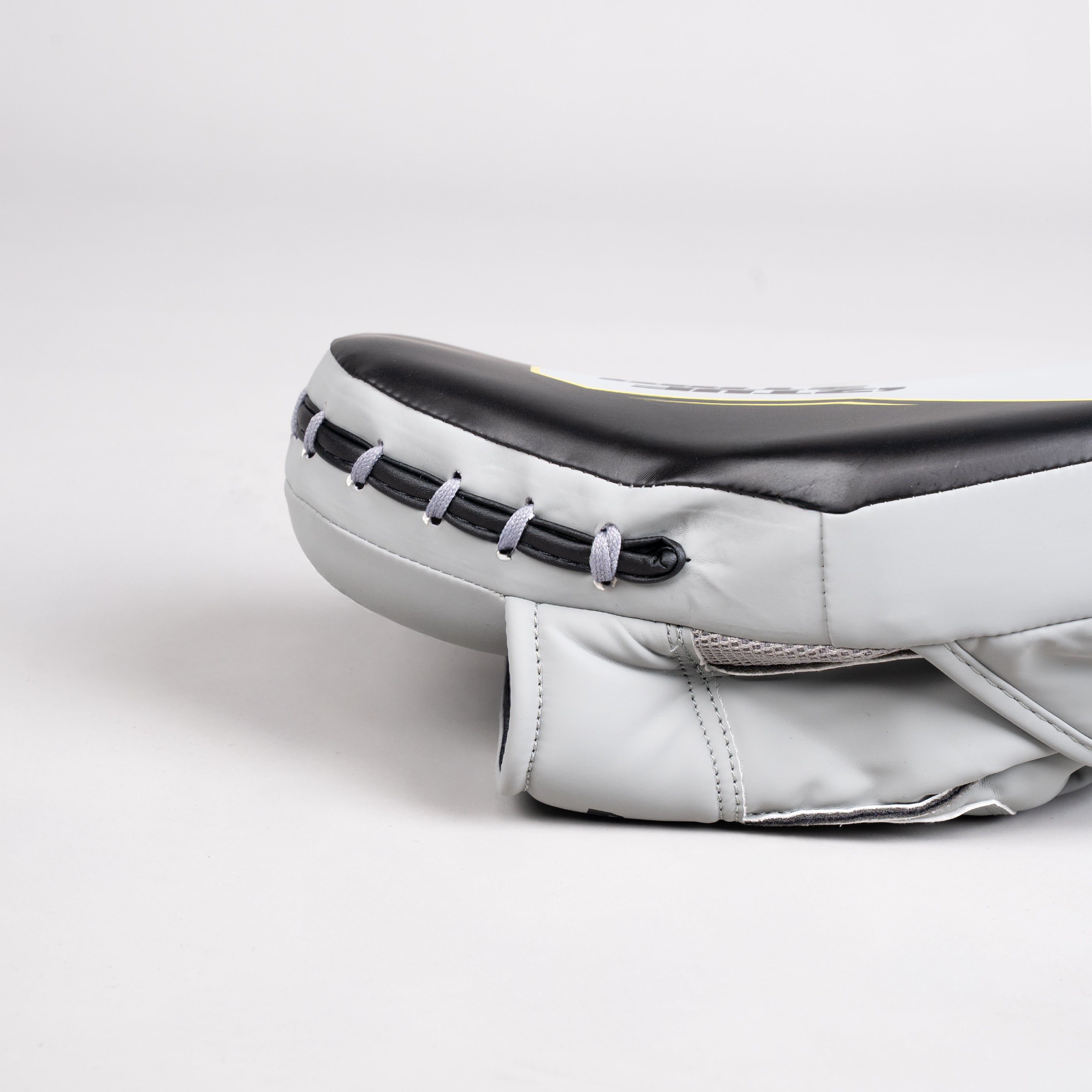 'Jalmood' Focus Mitts - Grey/Black 'Jalmood' Focus Mitts - Grey/Black