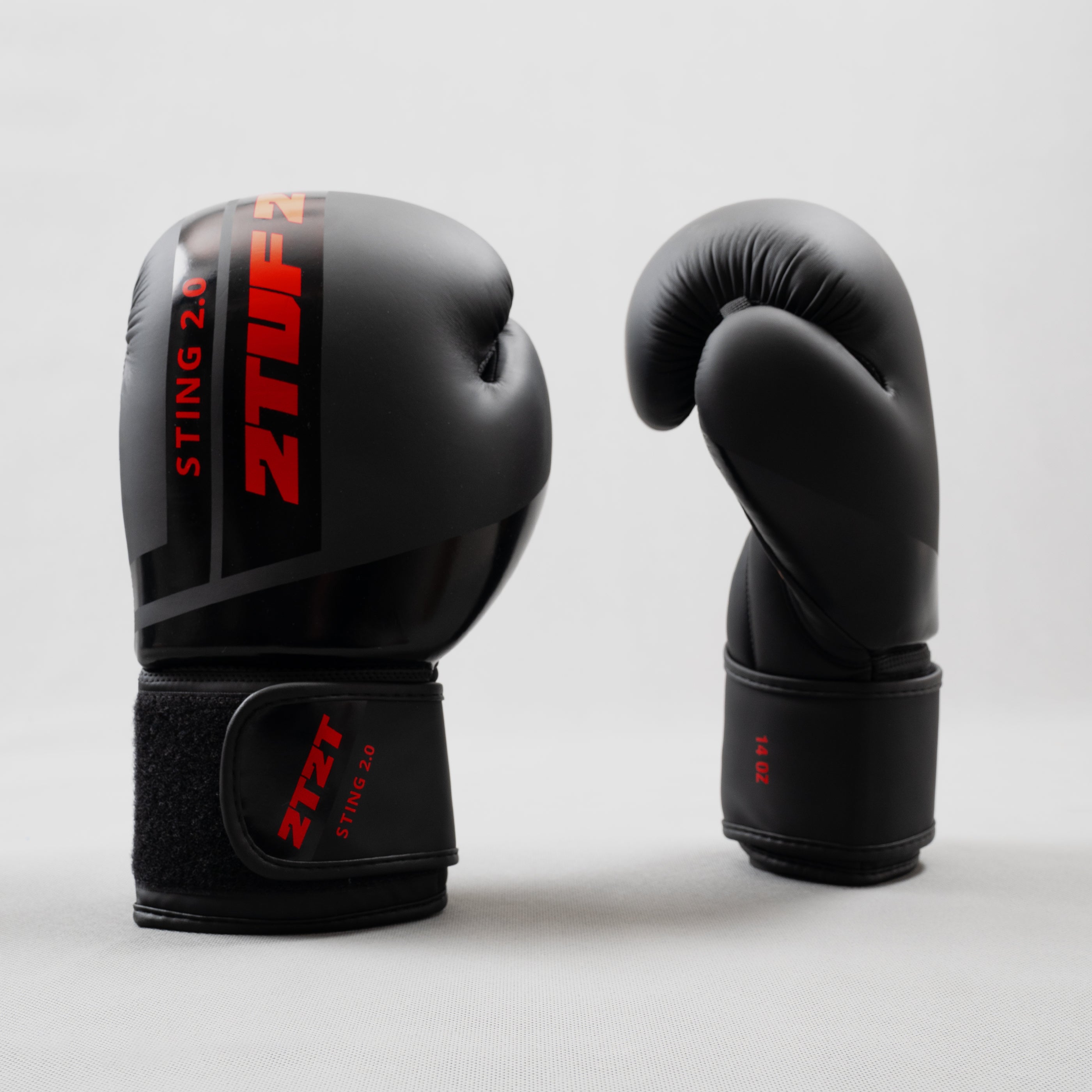 'Sting 2.0' Boxing Gloves - Red/Black