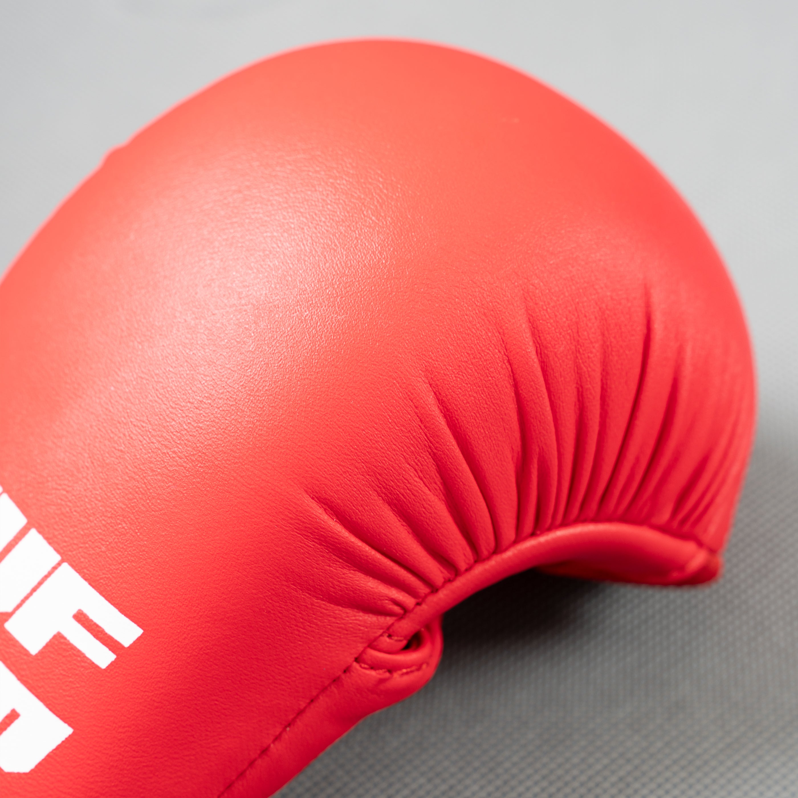 Senshi Karate Gloves – Red Thumb Design for Ultimate Kumite Performance