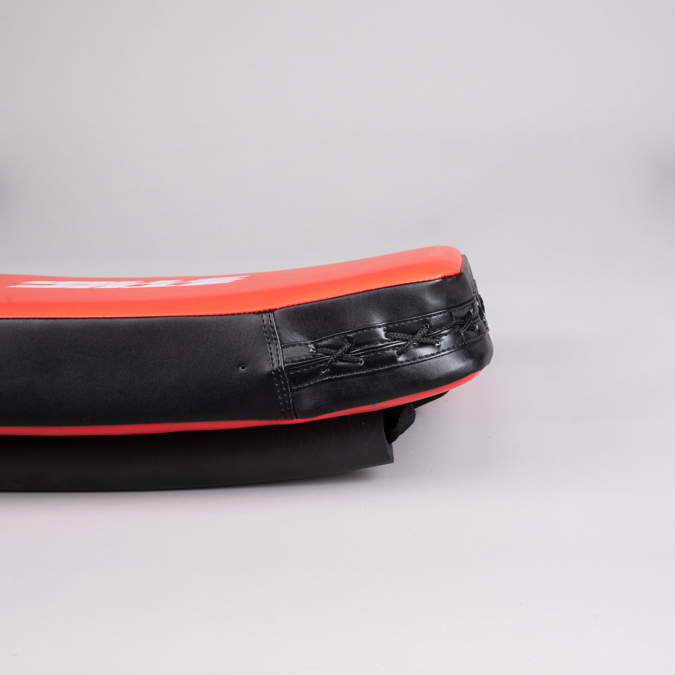 'Ahwaz' Kick Pad - Red 'Ahwaz' Kick Pad - Red