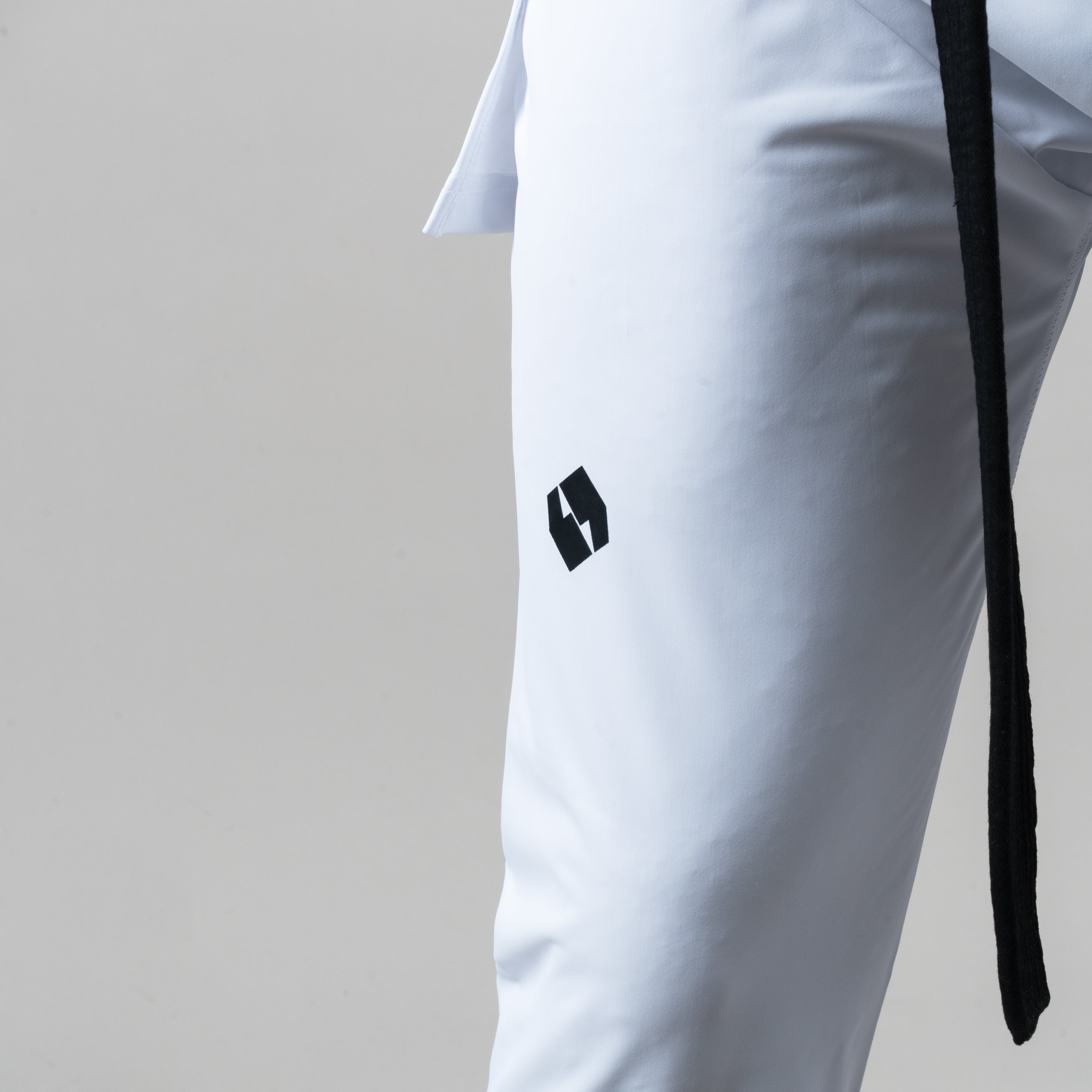 Competation' Taekwondo Uniform White/Black Competation' Taekwondo Uniform White/Black