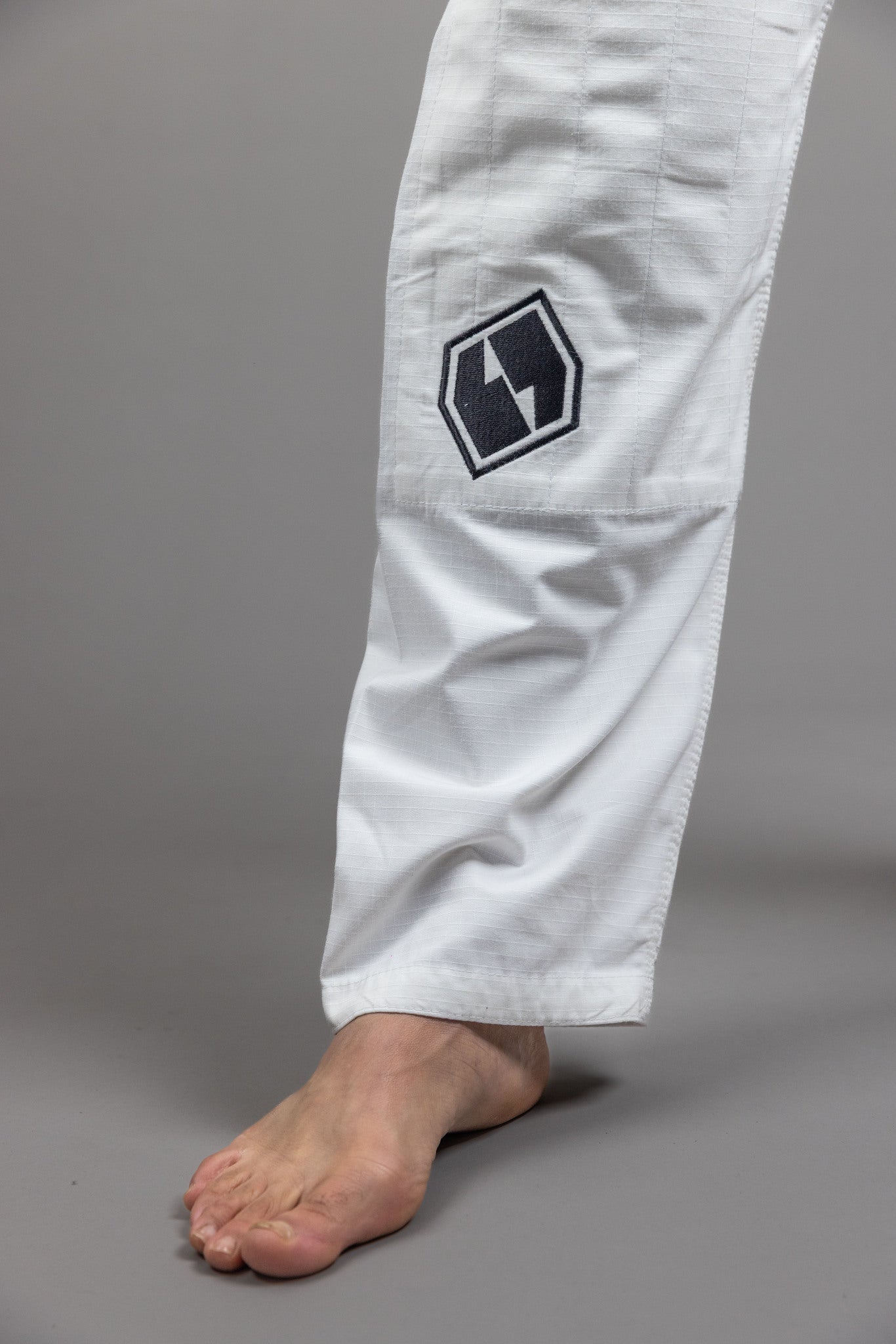 FirstLine' BJJ Uniform White Black FirstLine' BJJ Uniform White Black
