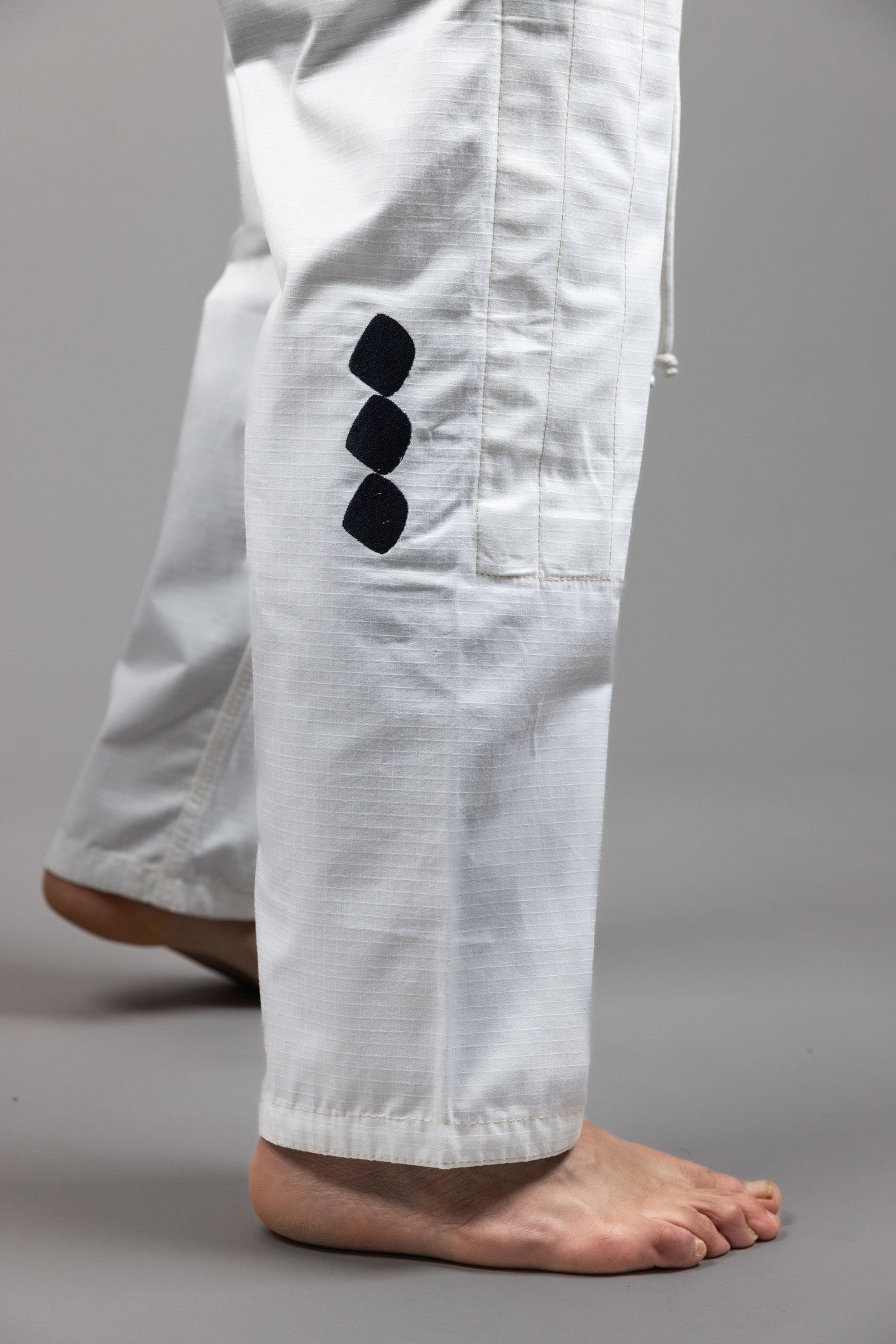 EasternFlow' BJJ Uniform white Black EasternFlow' BJJ Uniform white Black