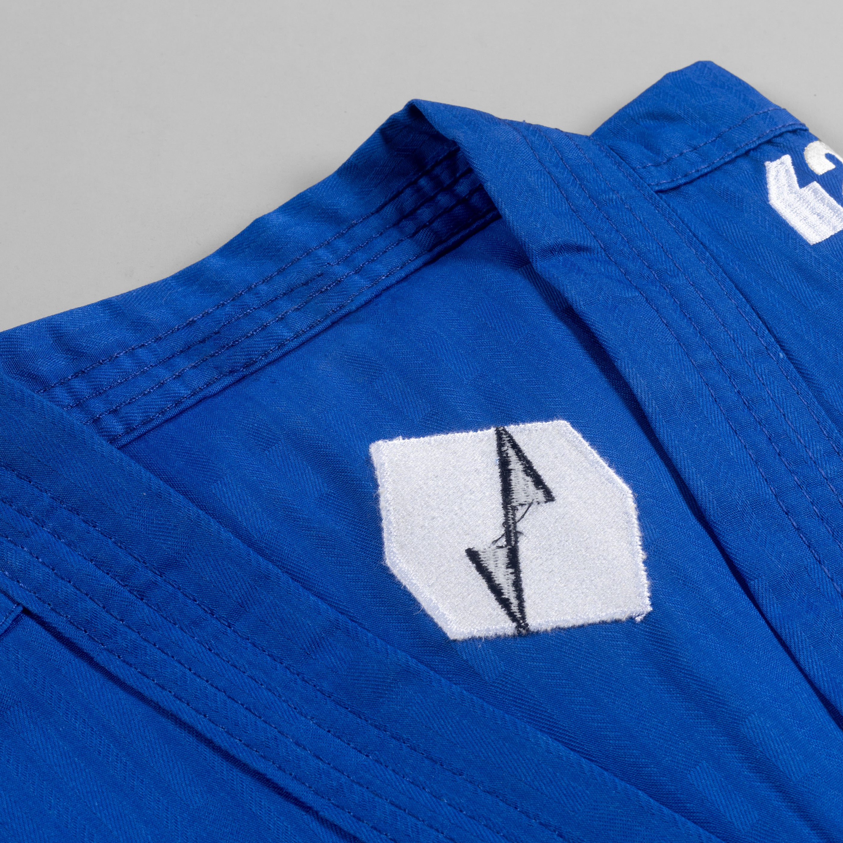 'Vintage' Taekwondo Dobok Uniform - Blue/White 2TUF2TAP